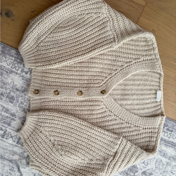 Oat and Fort Hailey Bieber Sweater Oversized Knit - Picture 3 of 3